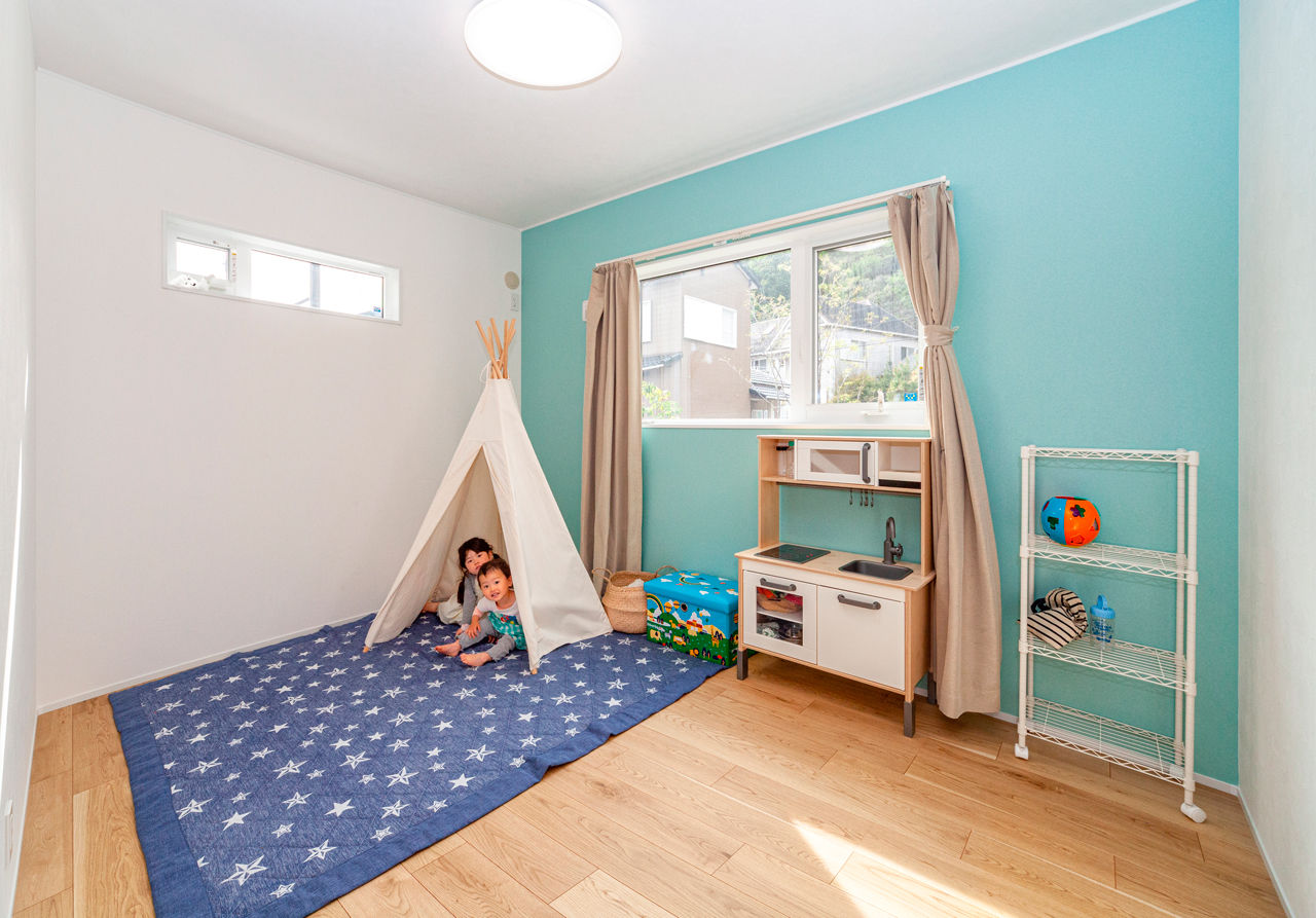 ケー・エイチ・ケー 【平屋×ナチュラルモダン｜間取り図あり】木の温もりあふれる開放的な住空間。子育ても快適な平屋の住まいの建築実例画像9