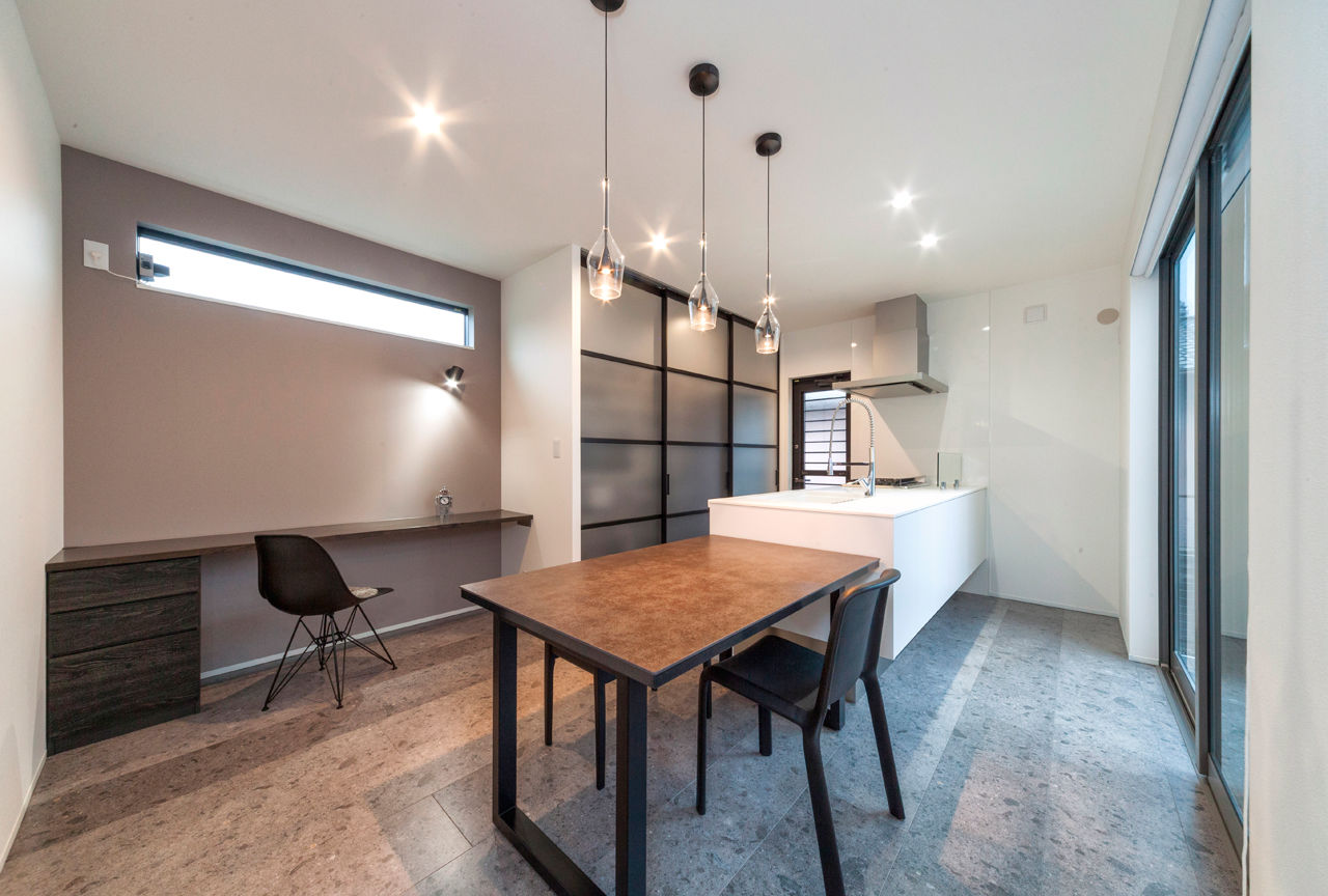 ケー・エイチ・ケー 【シンプルモダン×中庭×リゾートライク｜間取り図あり】開放感あふれるプライベートテラスのある家の建築実例画像5