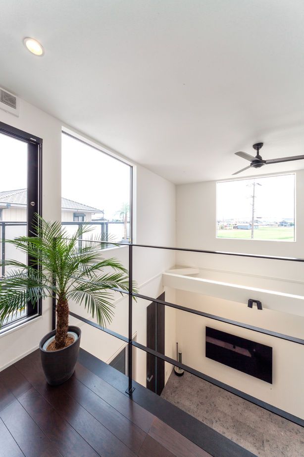 ケー・エイチ・ケー 【シンプルモダン×中庭×リゾートライク｜間取り図あり】開放感あふれるプライベートテラスのある家の建築実例画像7