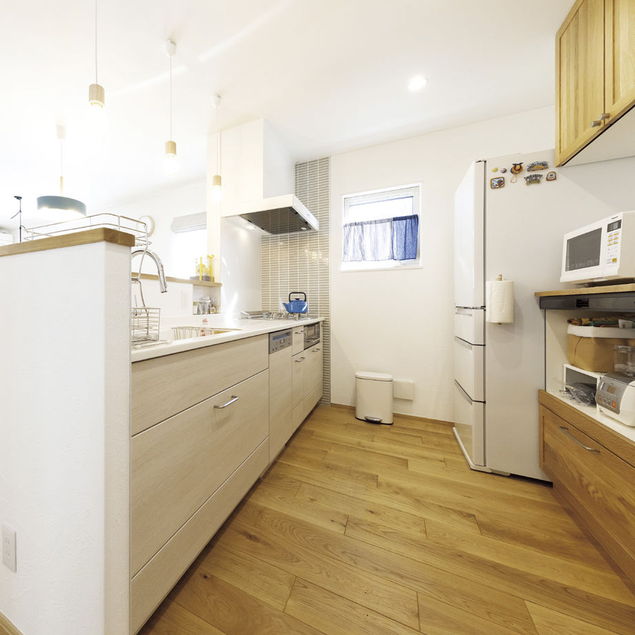 大之木ダイモ 【2000万円台/北欧風/2台駐車場/ワークスペース】シンプルだけど遊び心も忘れない多機能住宅の建築実例画像5