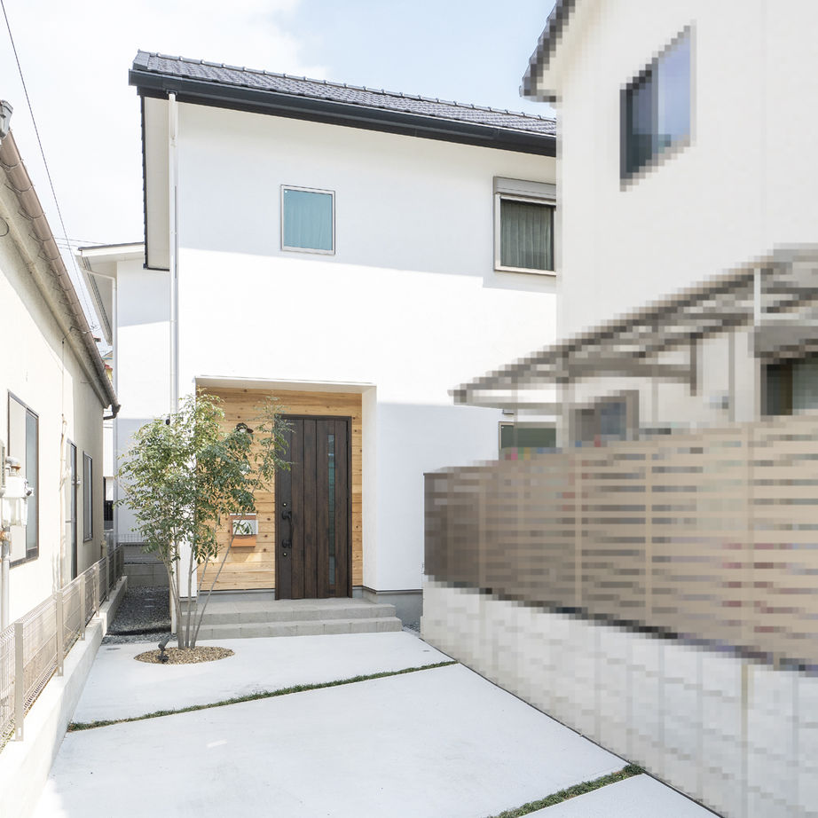 大之木ダイモ 【2000万円台/間取り図有/3人家族/狭小】変形地でも収納充実で広々明るい快適な暮らしの建築実例画像2