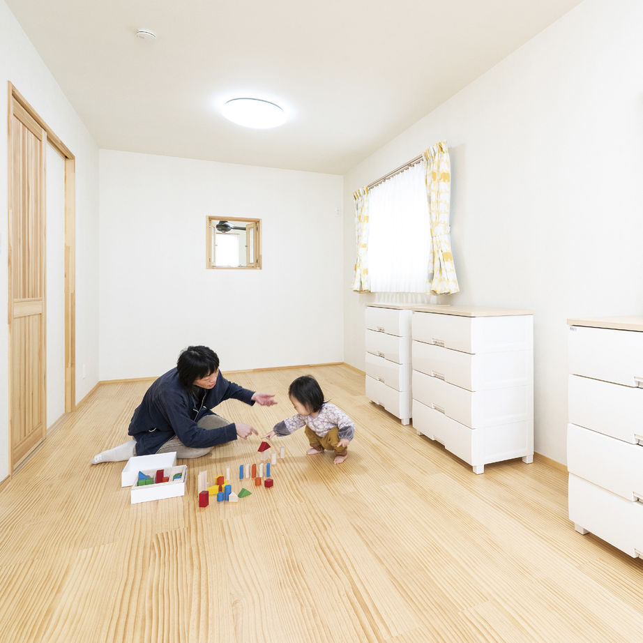 大之木ダイモ 【2000万円台/間取り図有/3人家族/狭小】変形地でも収納充実で広々明るい快適な暮らしの建築実例画像3