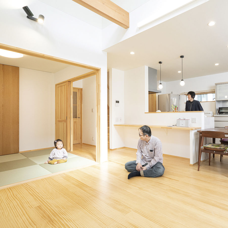 大之木ダイモ 【2000万円台/間取り図有/3人家族/狭小】変形地でも収納充実で広々明るい快適な暮らしの建築実例画像6