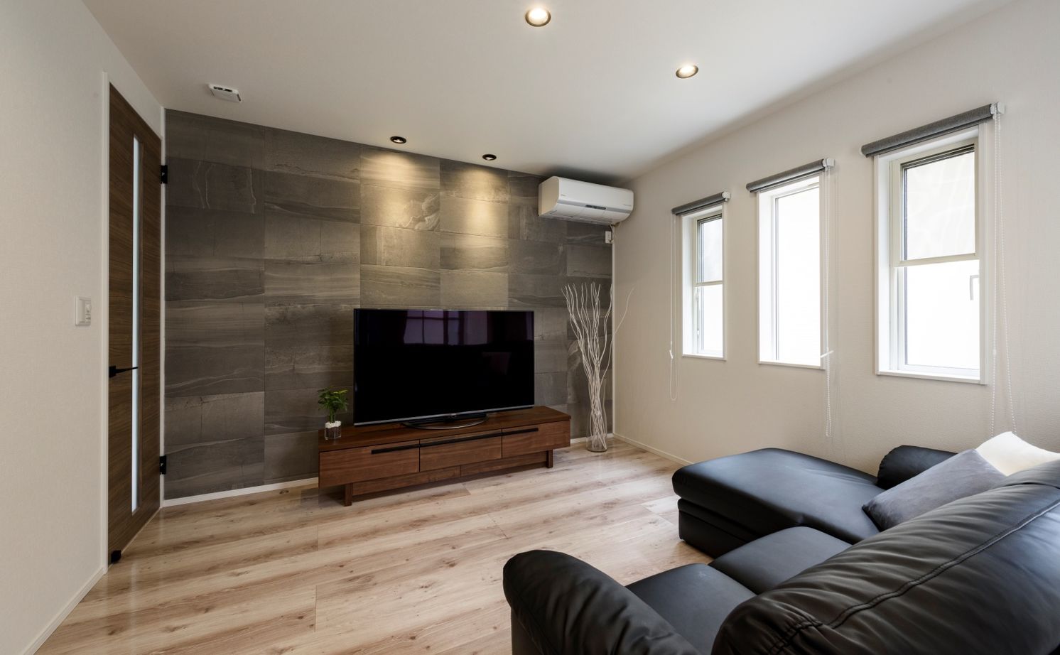 タマホーム 【1700万円台/110.95平米/間取り図あり】暮らし易くシンプルな家を希望  豊富な収納と家事動線に配慮した家の建築実例画像3