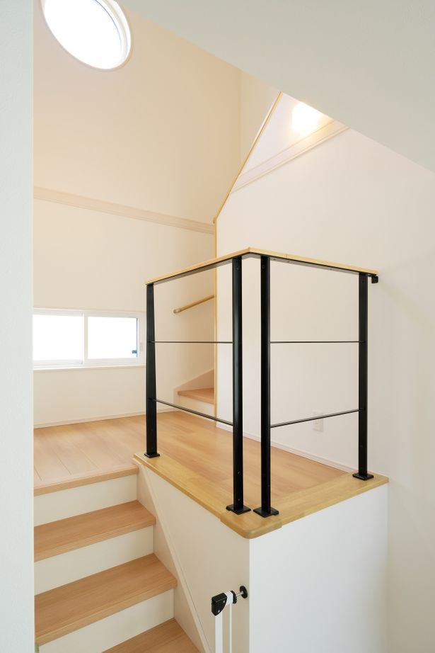 タマホーム 【1500万円台/117.60平米/間取り図あり】子どもと時間を共有できる、スキップフロアのある光あふれる家の建築実例画像6