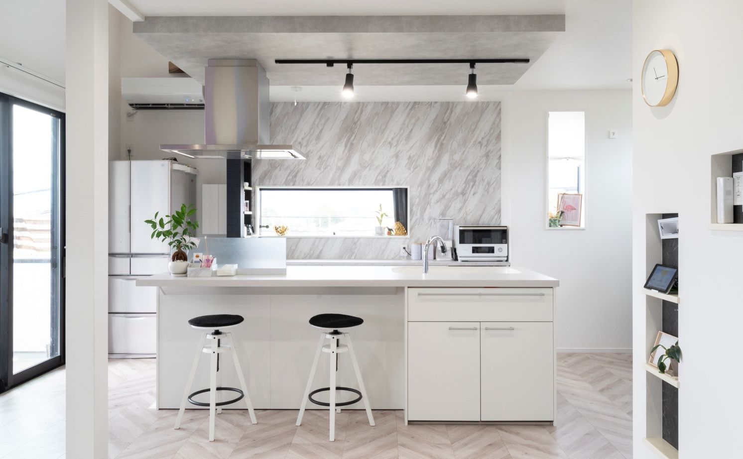 タマホーム 【2000万円台/122.34平米/間取り図あり】上質なデザインと家事ラクを両立。開放感いっぱいの2階LDKの家の建築実例画像2