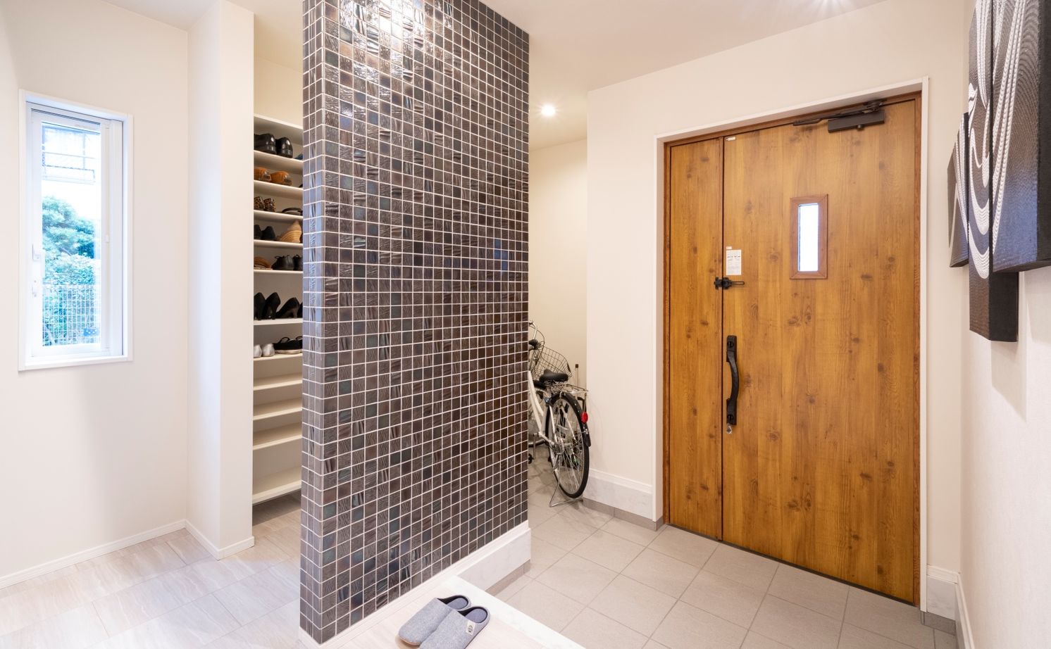 タマホーム 【1000万円台/97.7平米/間取り図有】動線や収納の工夫で家事ラクを実現。角地を有効活用した明るく快適な家の建築実例画像5