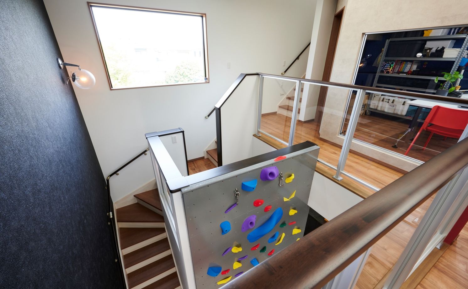 タマホーム 【4000万円台/169.34平米/間取り図有】屋上庭園＆ボルダリングウォールが特徴の遊び心満載の楽しい住まいの建築実例画像7