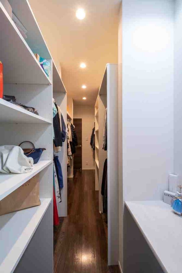 タマホーム 【2000万円台/134.34平米/間取り図有】キッチンや階段も素材にこだわった上質感が際立つスタイリッシュな家の建築実例画像9