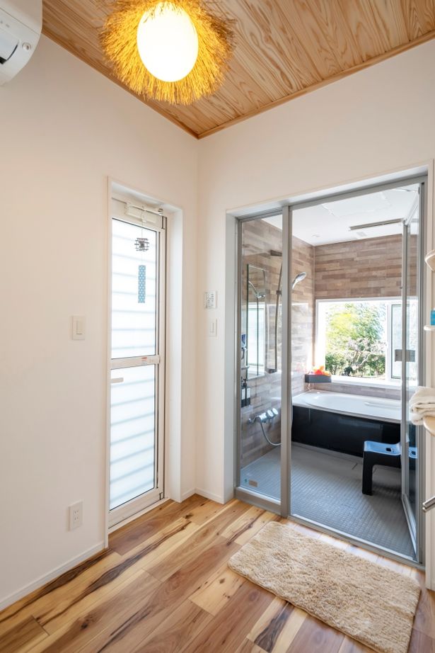 タマホーム 【2000万円台/149.47平米/間取り有】心地よい空間演出や家事ラクに配慮。ナチュラルテイストの平屋の住まいの建築実例画像8