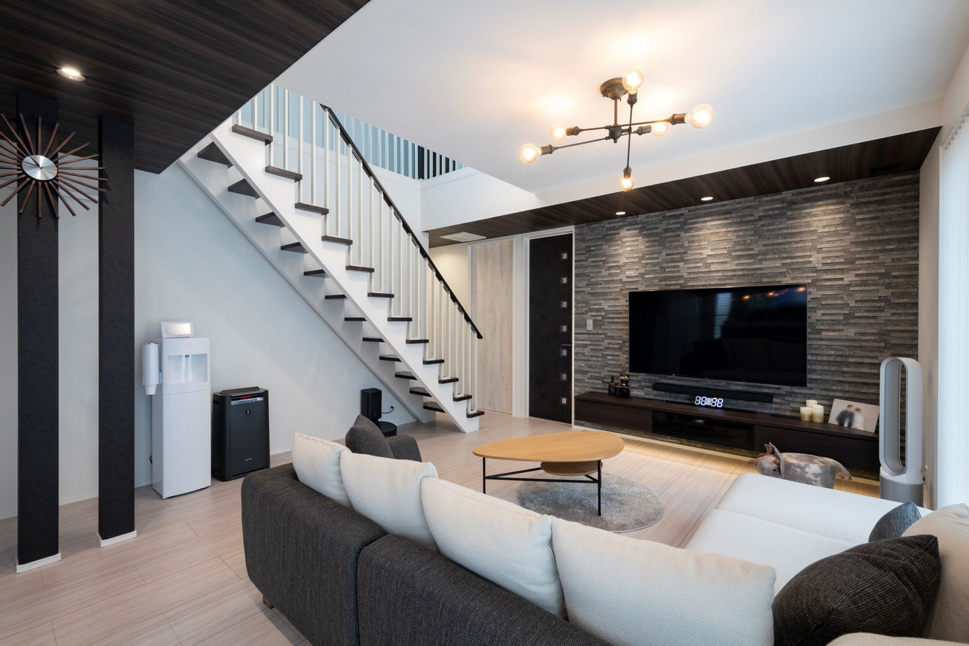 タマホーム 【2000万円台/118.82平米/間取り図有】住宅性能や担当者の提案を高評価。おうち時間が楽しい100点満点の家の建築実例画像3