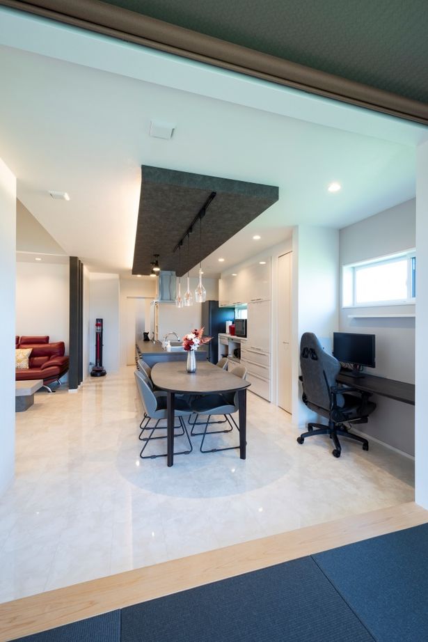 タマホーム 【2000万円台/130.01平米/間取り図有】高い断熱性能と巧みな設計で夏も冬も快適、風が抜ける平屋の住まいの建築実例画像5