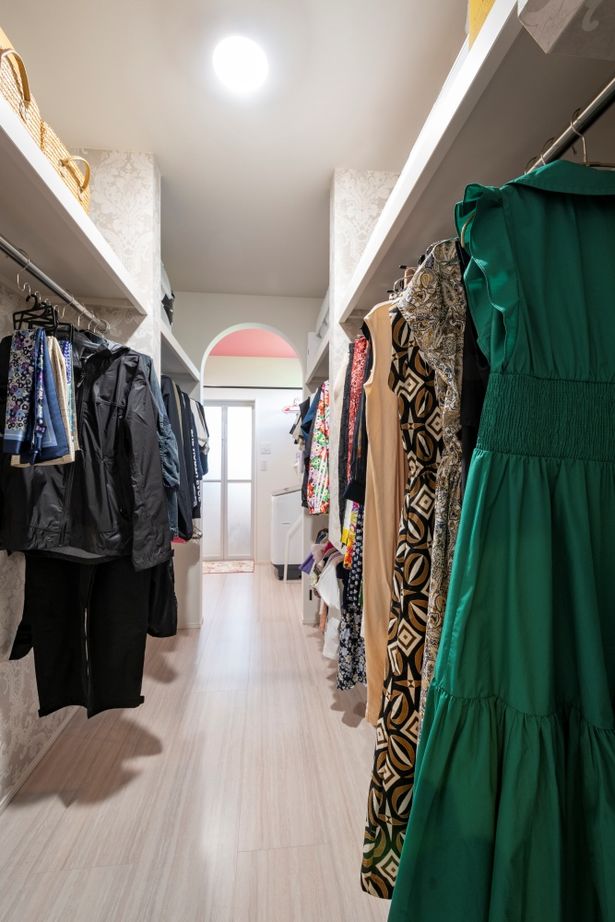 タマホーム 【2000万円台/130.01平米/間取り図有】高い断熱性能と巧みな設計で夏も冬も快適、風が抜ける平屋の住まいの建築実例画像10