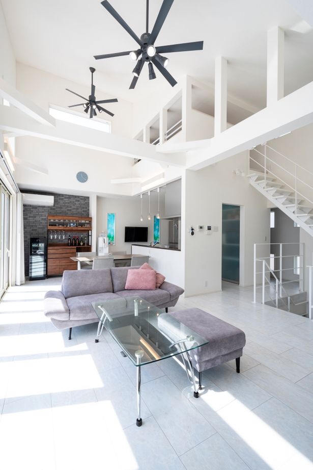 タマホーム 【2000万円台/135.38平米/間取り図有】設計の自由度と価格が決め手。光と風が舞い込む心地よい住まいの建築実例画像3