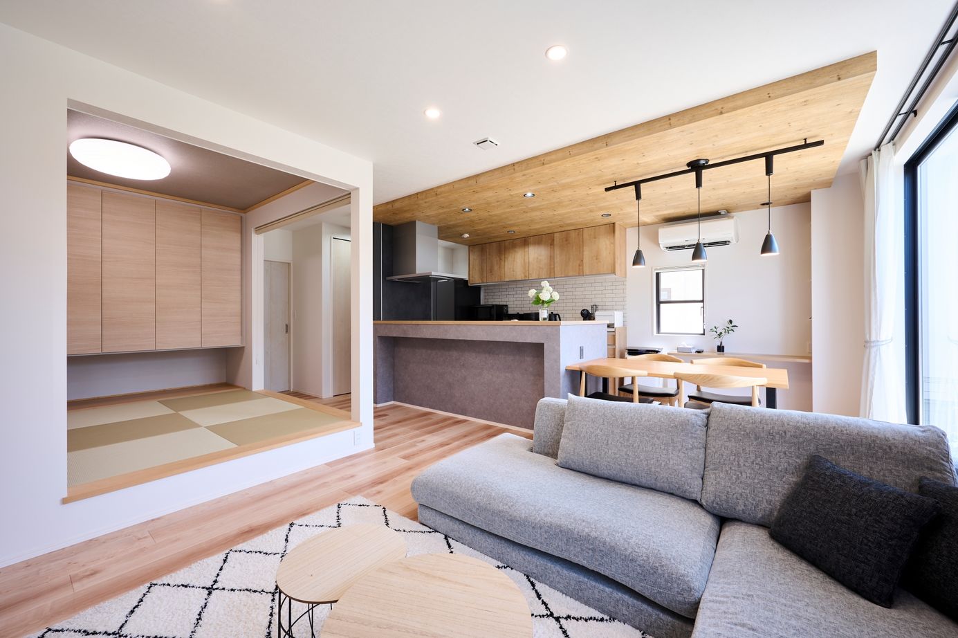 タマホーム 【2000万円台/127.23平米/間取り図有】設計の自由度とプランの良さを評価。家事ラクな動線も特徴の快適な家の建築実例画像4