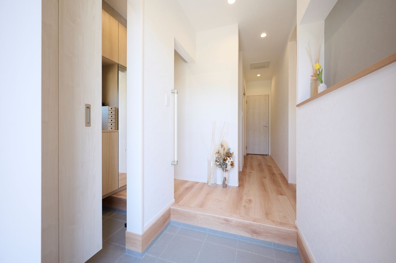 タマホーム 【2000万円台/127.23平米/間取り図有】設計の自由度とプランの良さを評価。家事ラクな動線も特徴の快適な家の建築実例画像10