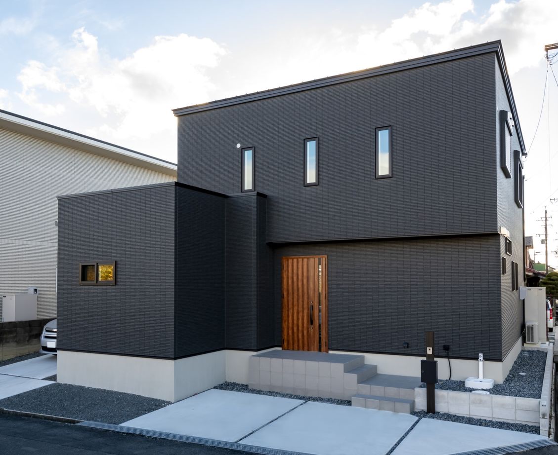 タマホーム 【2000万円台/139.54平米/間取り図有】心地よさと暮らしやすさを両立したナチュラルテイストの美しい住まいの建築実例画像2