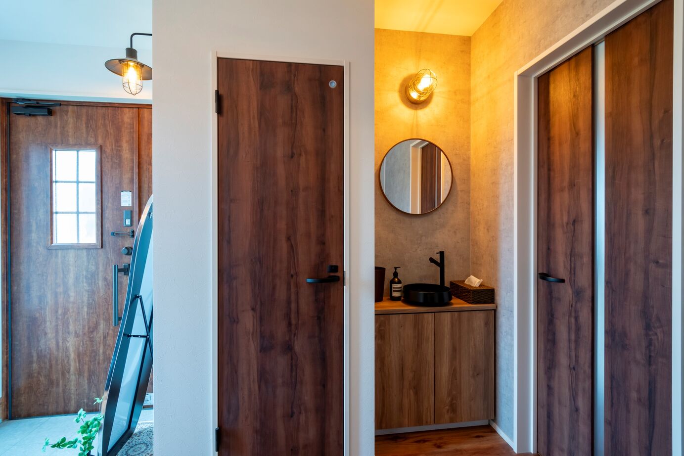 タマホーム 【2000万円台/125.86平米/間取り図有】レッドシダーやアイアン、間接照明の採用など彩り豊かで上質な住まいの建築実例画像14