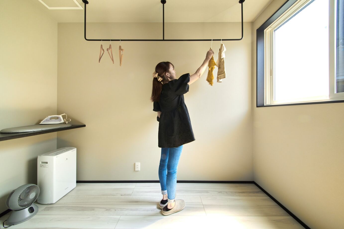 タマホーム 【2000万円台/125.35平米/間取り図有】モノトーンで品良くコーディネートした、いつもきれいを保てる家の建築実例画像7