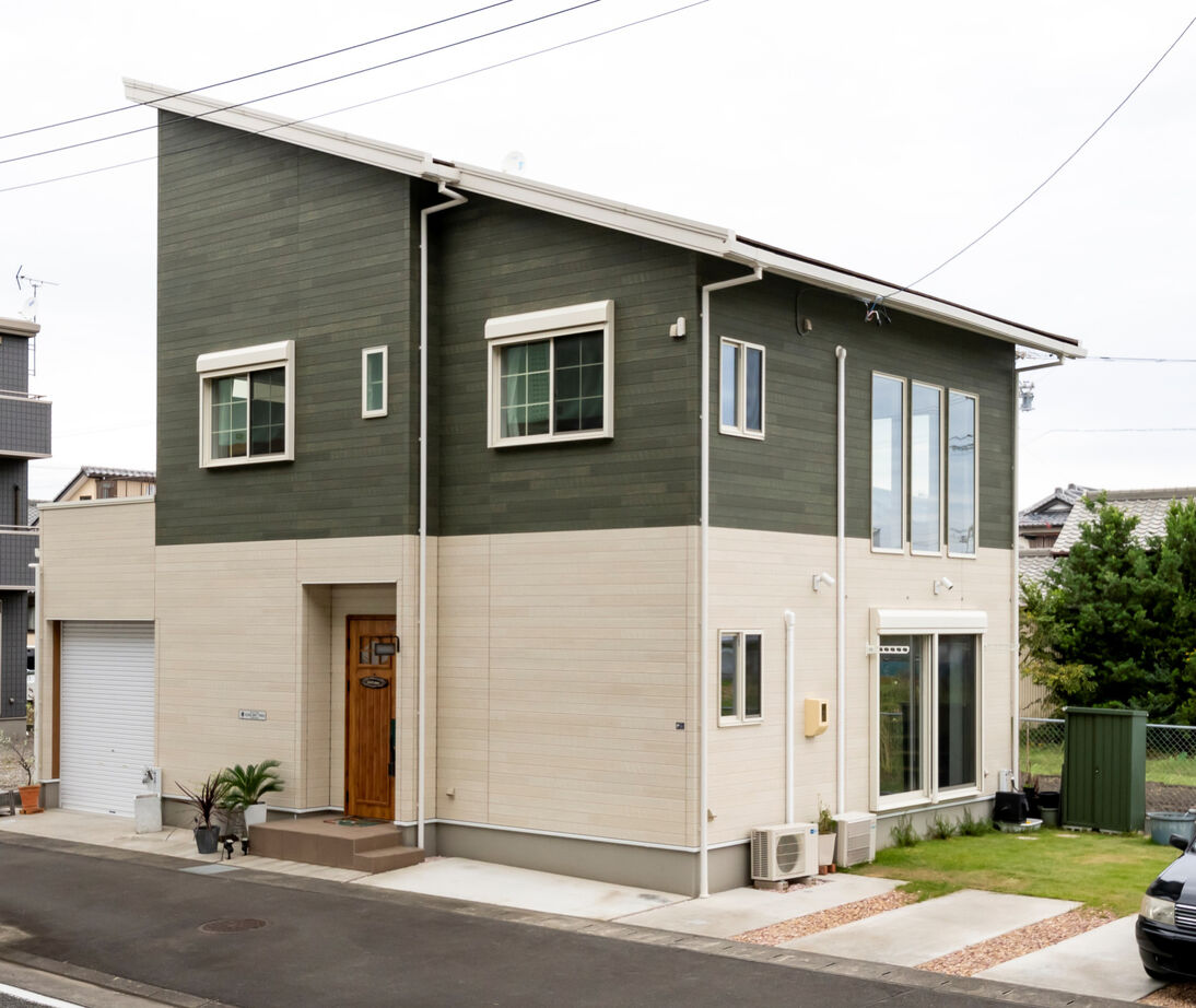 タマホーム 【2000万円台/130.83平米/間取り図有】デザインも家事ラクも希望を叶えたお気に入りのアメリカンハウスの建築実例画像2