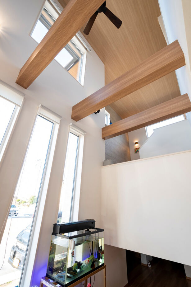 タマホーム 【2000万円台/141.6平米/間取り図有】家族が居心地の良いLDKに集まる、スキップフロアが特徴の上質な住まいの建築実例画像7