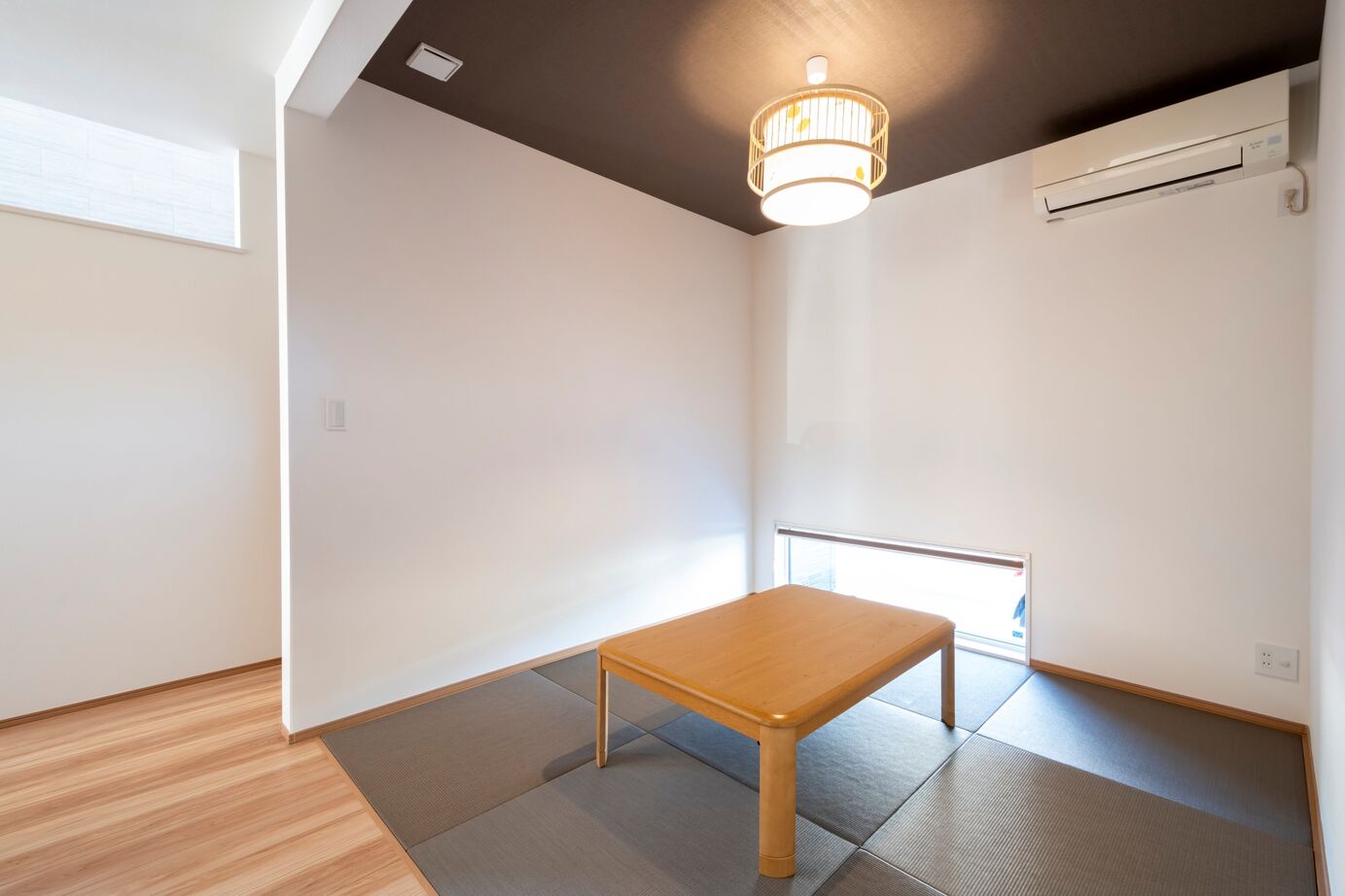 タマホーム 【2000万円台/141.6平米/間取り図有】家族が居心地の良いLDKに集まる、スキップフロアが特徴の上質な住まいの建築実例画像9