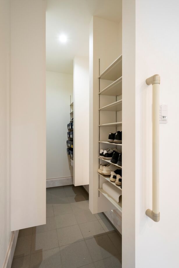 タマホーム 【3000万円台/171.42平米/ホテルライク】ガレージと広いテラスの贅沢。洗練美が際立つ平屋の住まいの建築実例画像8