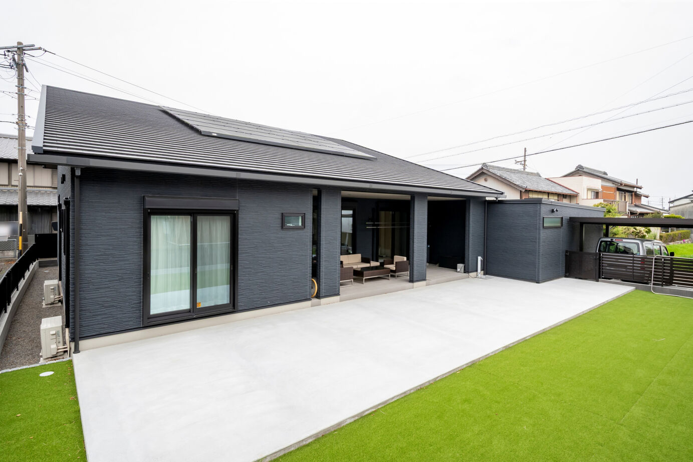 タマホーム 【3000万円台/171.42平米/ホテルライク】ガレージと広いテラスの贅沢。洗練美が際立つ平屋の住まいの建築実例画像15