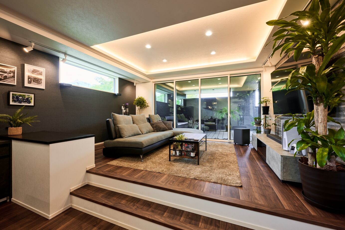 タマホーム 【3000万円台/117.99平米/間取り図有】夢を叶えたバイクガレージハウス。メンテナンスも楽しい最高の休日の建築実例画像4