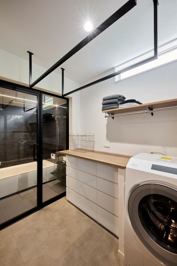 タマホーム 【3000万円台/117.99平米/間取り図有】夢を叶えたバイクガレージハウス。メンテナンスも楽しい最高の休日の建築実例画像14