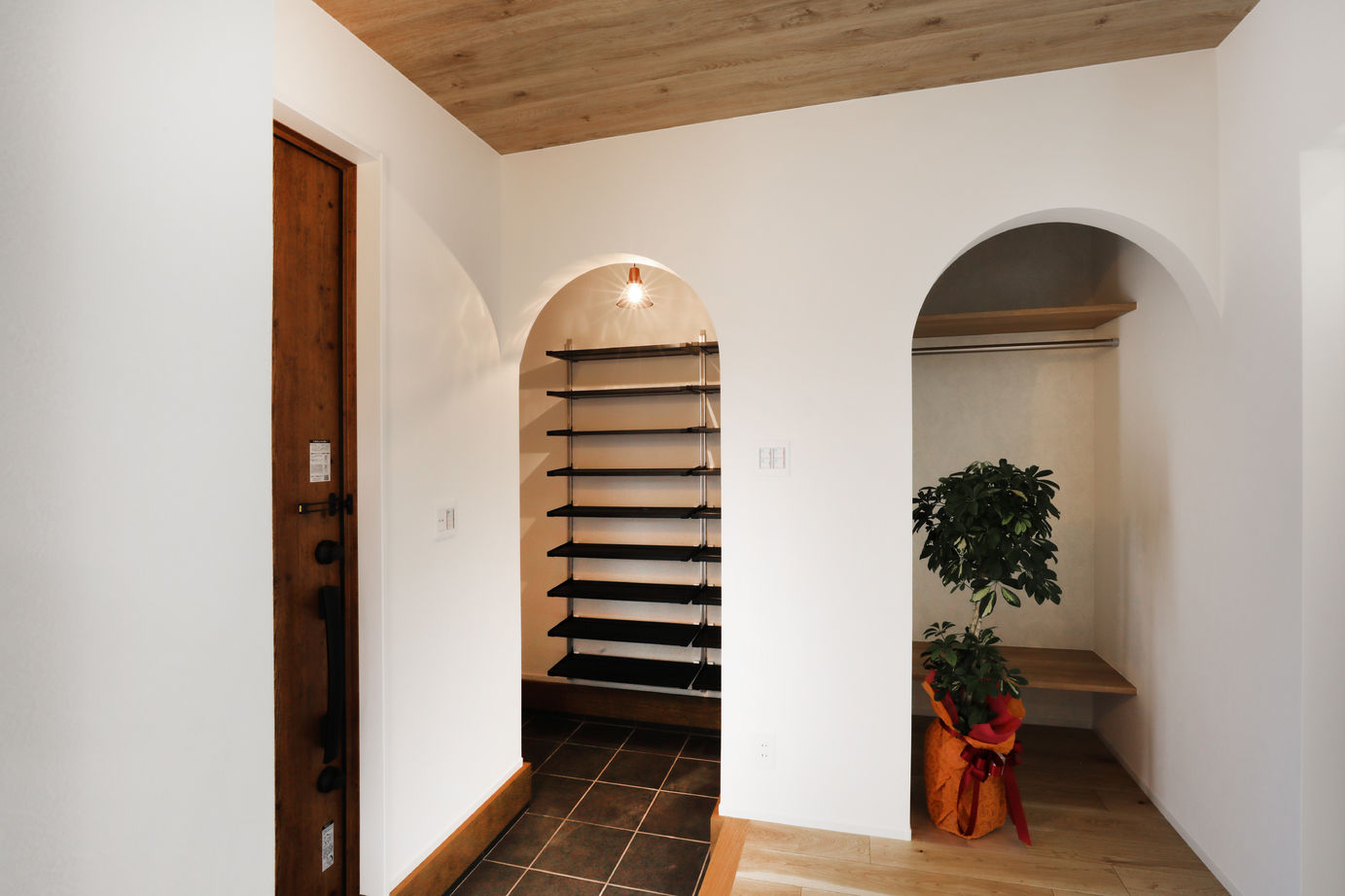 A&Cテクノハウス 【2000万円台前半/廿日市市】大きなファミリークロークがある収納上手な家の建築実例画像3