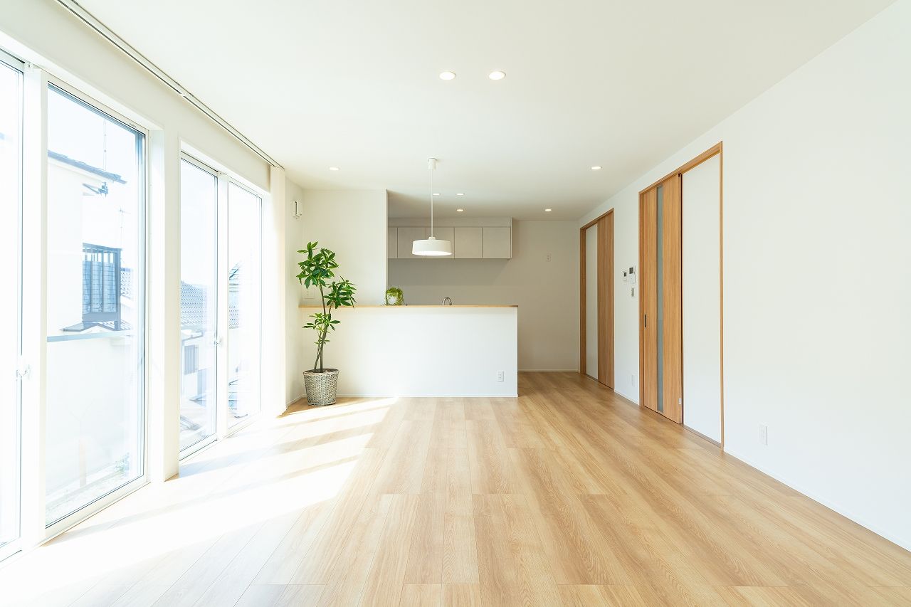 A&Cテクノハウス 【4人家族/20代/2000万円台前半】居心地の良さを追求！ホワイトを基調とした外観、内観が爽やかな家の建築実例画像3