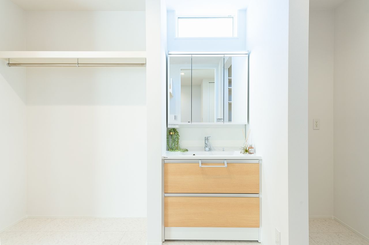 A&Cテクノハウス 【4人家族/20代/2000万円台前半】居心地の良さを追求！ホワイトを基調とした外観、内観が爽やかな家の建築実例画像5