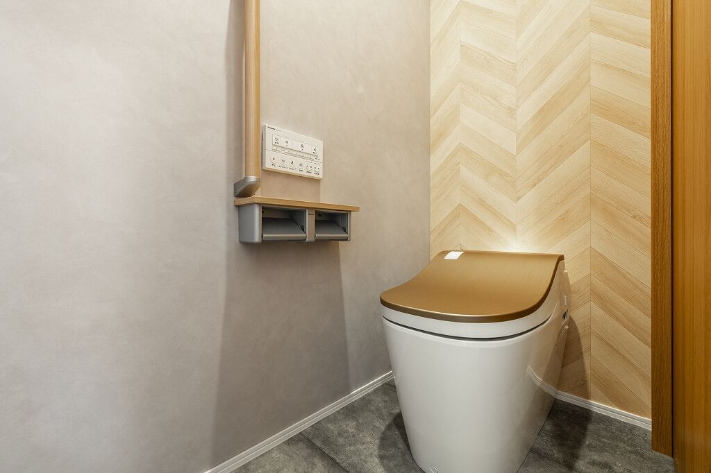 A&Cテクノハウス 【平屋/無垢の床/中庭/インナーデッキ/2000万円台/大竹市】約30帖リビングから繋がる内外空間で愉しめる家の建築実例画像9