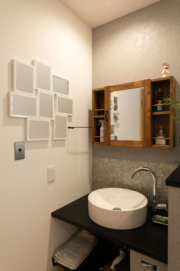 新産住拓 【2階建て／46.1坪／間取り図あり／2階リビング／ガレージ】5層構造で叶えたジャングルジムのような住まいの建築実例画像16