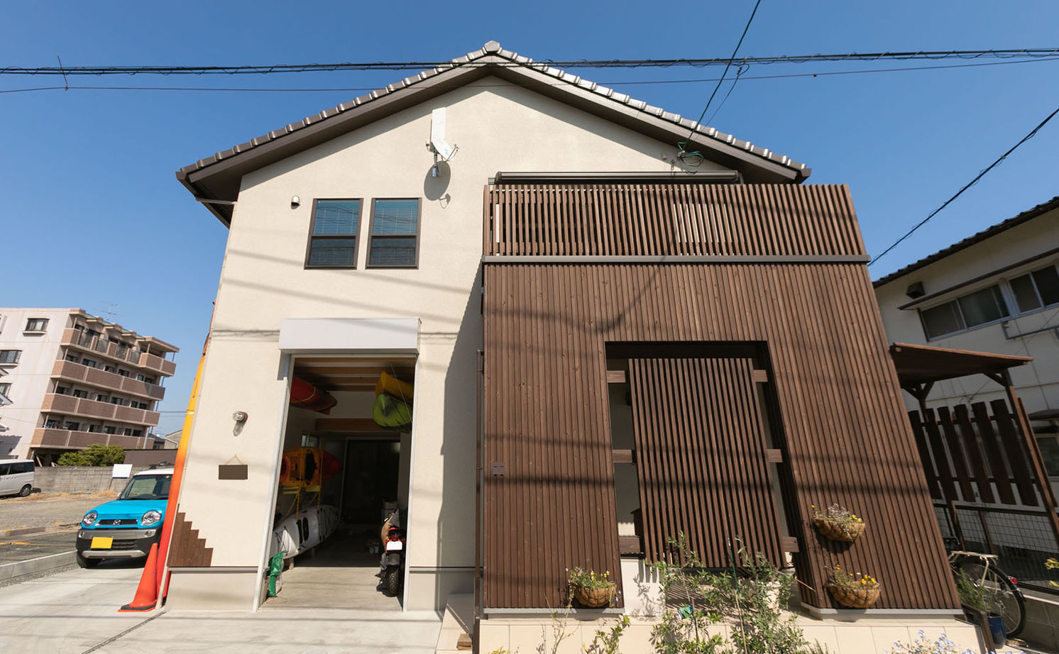 新産住拓 【2階建て／46.1坪／間取り図あり／2階リビング／ガレージ】5層構造で叶えたジャングルジムのような住まいの建築実例画像20