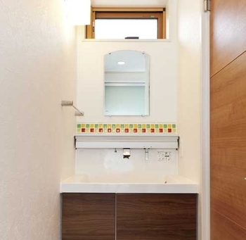 古河林業 【自然素材/カフェ風/勾配天井/吹抜け】爽やかな風が抜ける２階ＬＤＫ　無垢材を使った子どもにも優しい家の建築実例画像7