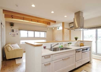 古河林業 【二世帯住宅/自然素材/和モダン/サウナ】爽やかな笑顔が生まれる。個性が息づく二世帯住宅「無垢の家」の建築実例画像2