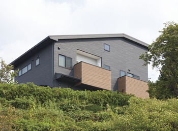 古河林業 【ウッドデッキ/高台/吹抜け】眺望をもインテリアとしてデザイン　いつも家族を近くに感じられる家の建築実例画像5