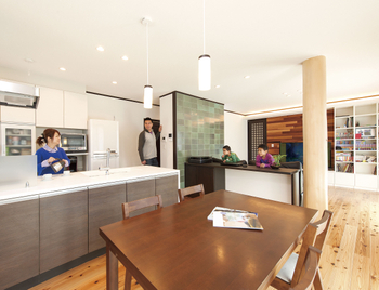 古河林業 【自然素材/木の家/和モダン/家事ラク】「大黒柱ツアー」で家族が選んだ8寸の大黒柱！安心感のある家の建築実例画像2