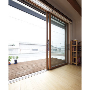 彩ハウス 【1900万円台】決め手は人柄とカッコよさ。モデルハウスで体感した自然素材を反映したインナーバルコニーのある住まいの建築実例画像5