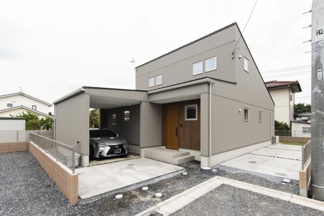 Suumo 10万円 42坪 平屋ベースの間取りに大満足 大きな吹き抜けと自然素材に包まれた家 彩ハウス の建築実例詳細 注文住宅