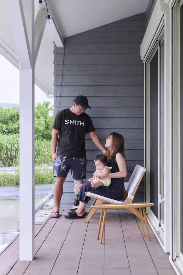 彩ハウス 天然木の床と漆喰の壁で自然素材に包まれた平屋の家の建築実例画像10