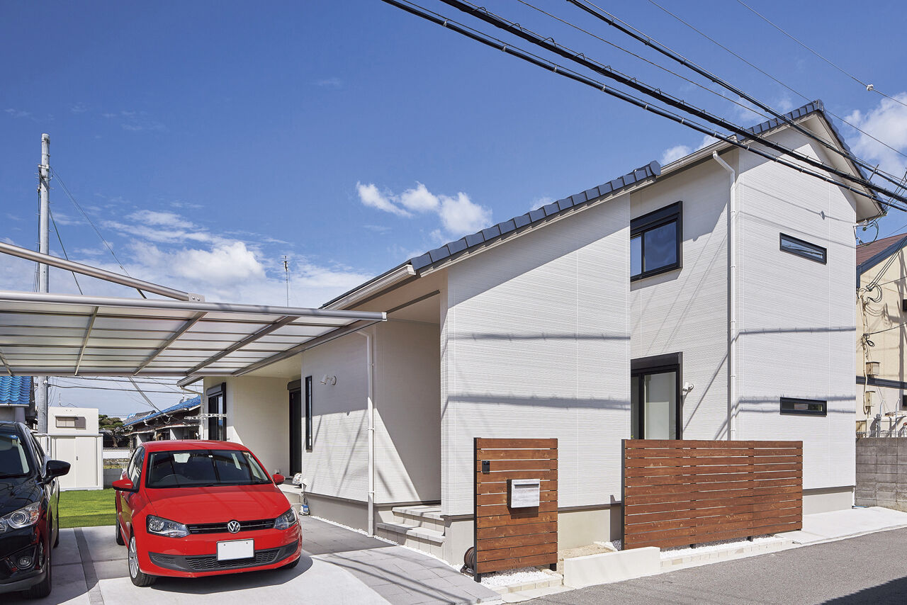 丸良木材・パナソニックビルダーズグループ 【和歌山県/3000万円台/車2台/間取り有】耐震等級3。安心の平屋風2階建て。のびのび遊べるつながりの家の建築実例画像2