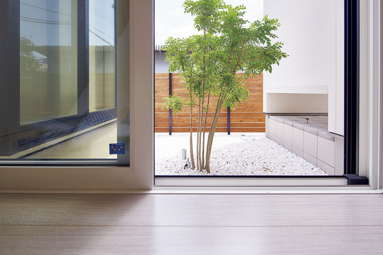 丸良木材・パナソニックビルダーズグループ 【和歌山県/3000万円台/車2台/間取り有】耐震等級3。安心の平屋風2階建て。のびのび遊べるつながりの家の建築実例画像10