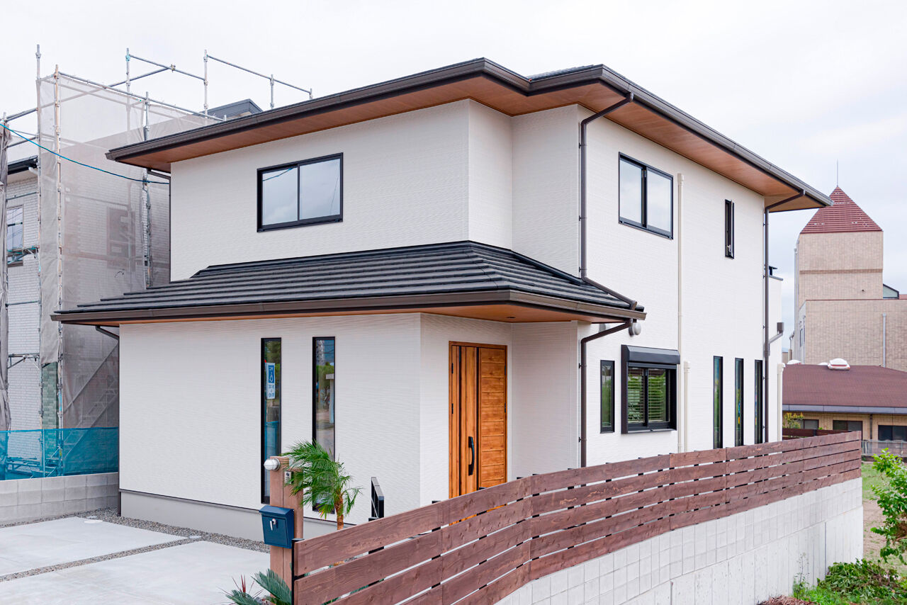 丸良木材・パナソニックビルダーズグループ 【和歌山県/2000万円台/LDK21帖/間取り有】室内窓で家族の距離が近く、会話と笑顔が広がる温かな家の建築実例画像10