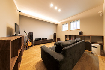 タケイ 中庭をロの字で囲む平屋の家。可愛い子供部屋や防音性の高い趣味部屋で家族全員がプライベートを楽しむの建築実例画像6