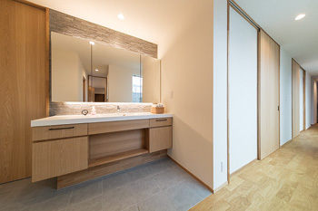 タケイ 中庭をロの字で囲む平屋の家。可愛い子供部屋や防音性の高い趣味部屋で家族全員がプライベートを楽しむの建築実例画像7