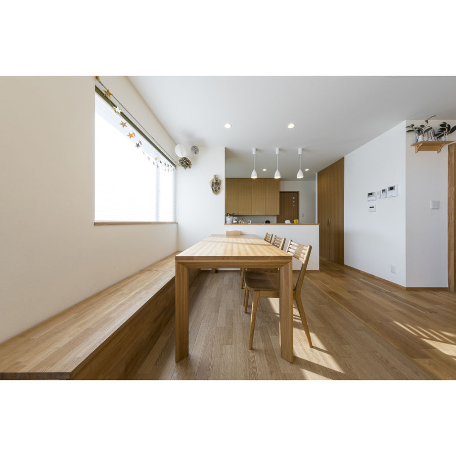 タケイ シアタールームにスタディコーナー、ロフトなど　遊び心溢れる吹き抜けのあるお家の建築実例画像5