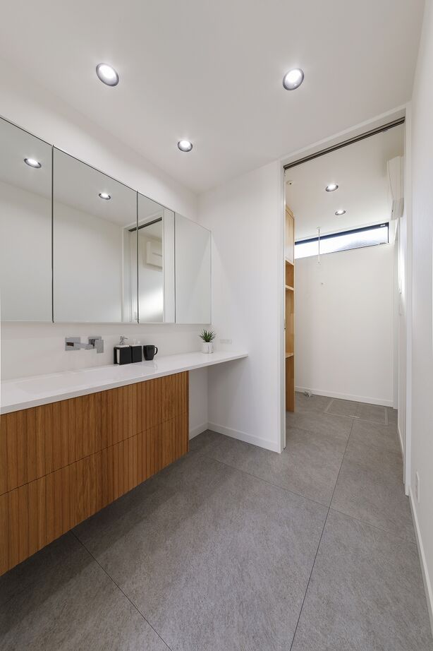 宮本工務店 一級建築士事務所 【平屋/中庭】上品な和モダンテイストの邸宅。木の意匠に癒される暮らしの建築実例画像7